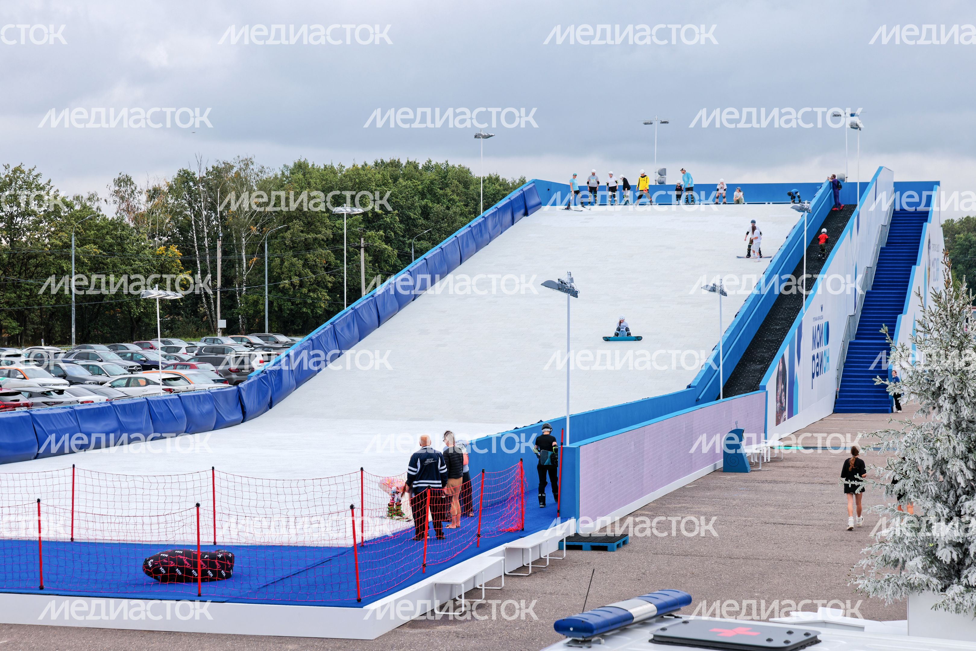 Выставка креативных арт-объектов на фестивале будущего «Портал 2030-2050» в Сколково Выставка креативных арт-объектов на фестивале будущего «Портал 2030-2050» в Сколково