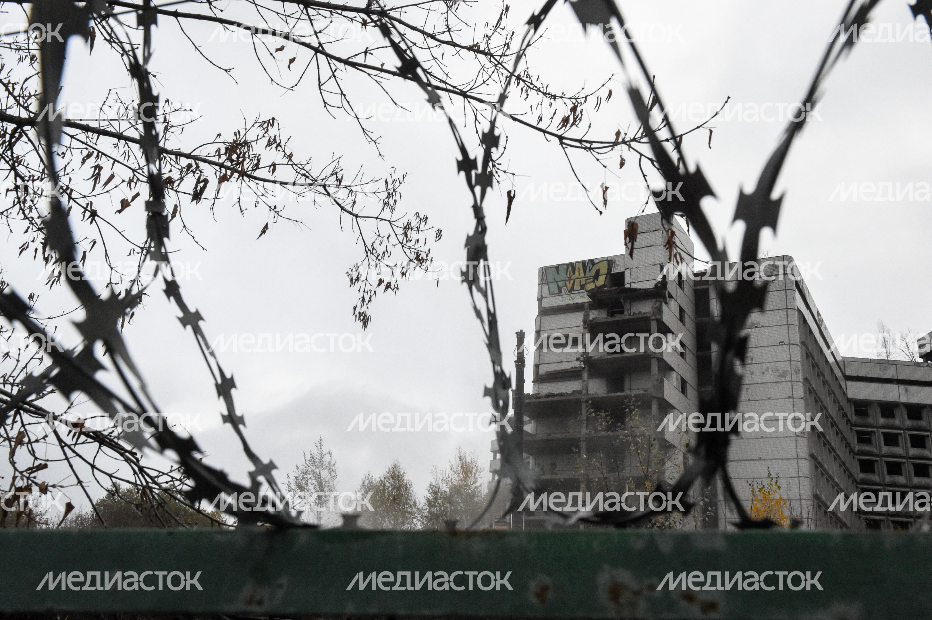 Начало работ по демонтажу Ховринской заброшенной больницы