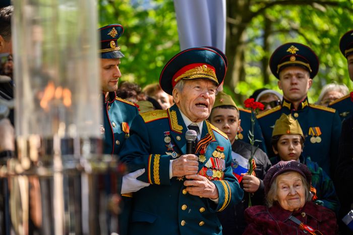 Торжественная церемония зажжения Вечного огня в Королеве