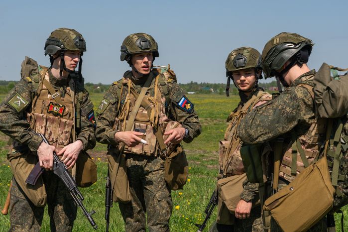 Военно-техническая игра "Арт-дуэль-2024" на аэродроме Волосово