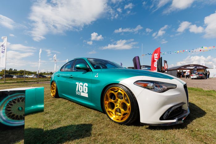 На Sueta Car Fest выбрали лучшие автомобили по тюнингу и автозвуку