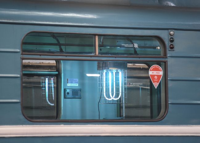 Кварцевание и мытье вагонов метро
