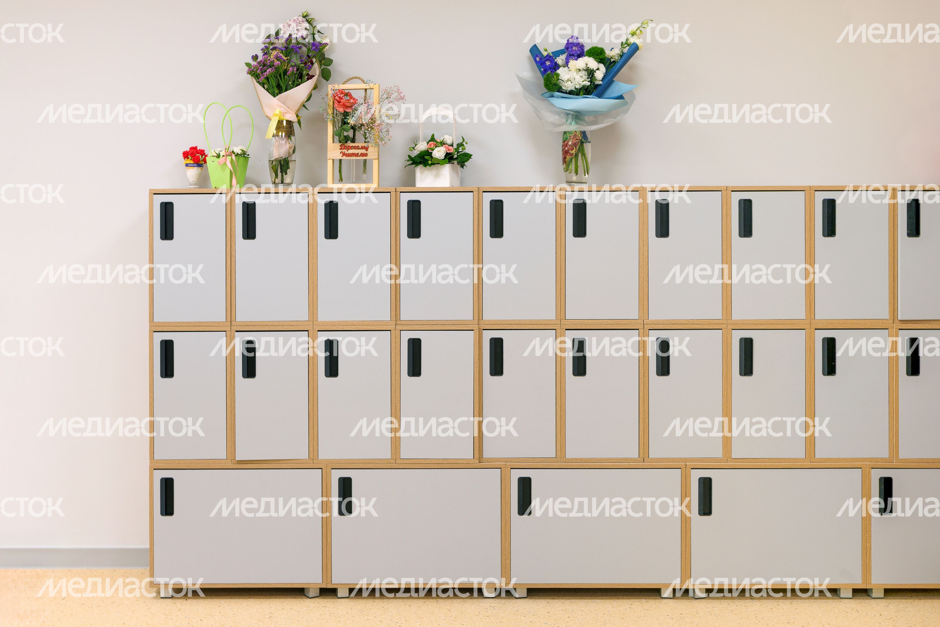 Класс с индивидуальными шкафчиками в новом корпусе школы №1 на улице Октябрьская в Королеве Класс с индивидуальными шкафчиками в новом корпусе школы №1 на улице Октябрьская в Королеве