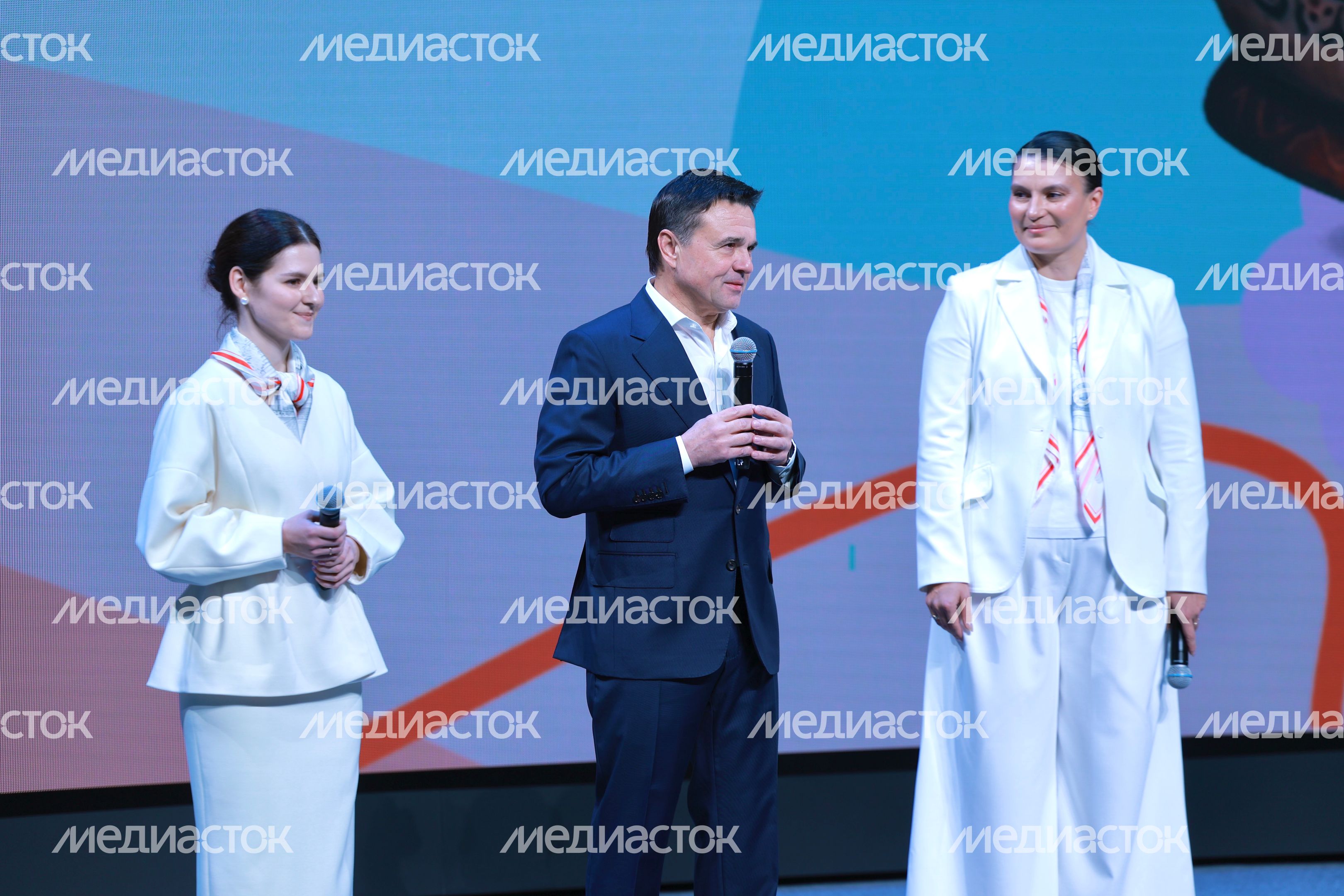 Андрей Воробьев поприветствовал участников фестиваля "Цифровая матрешка" Андрей Воробьев поприветствовал участников фестиваля "Цифровая матрешка"