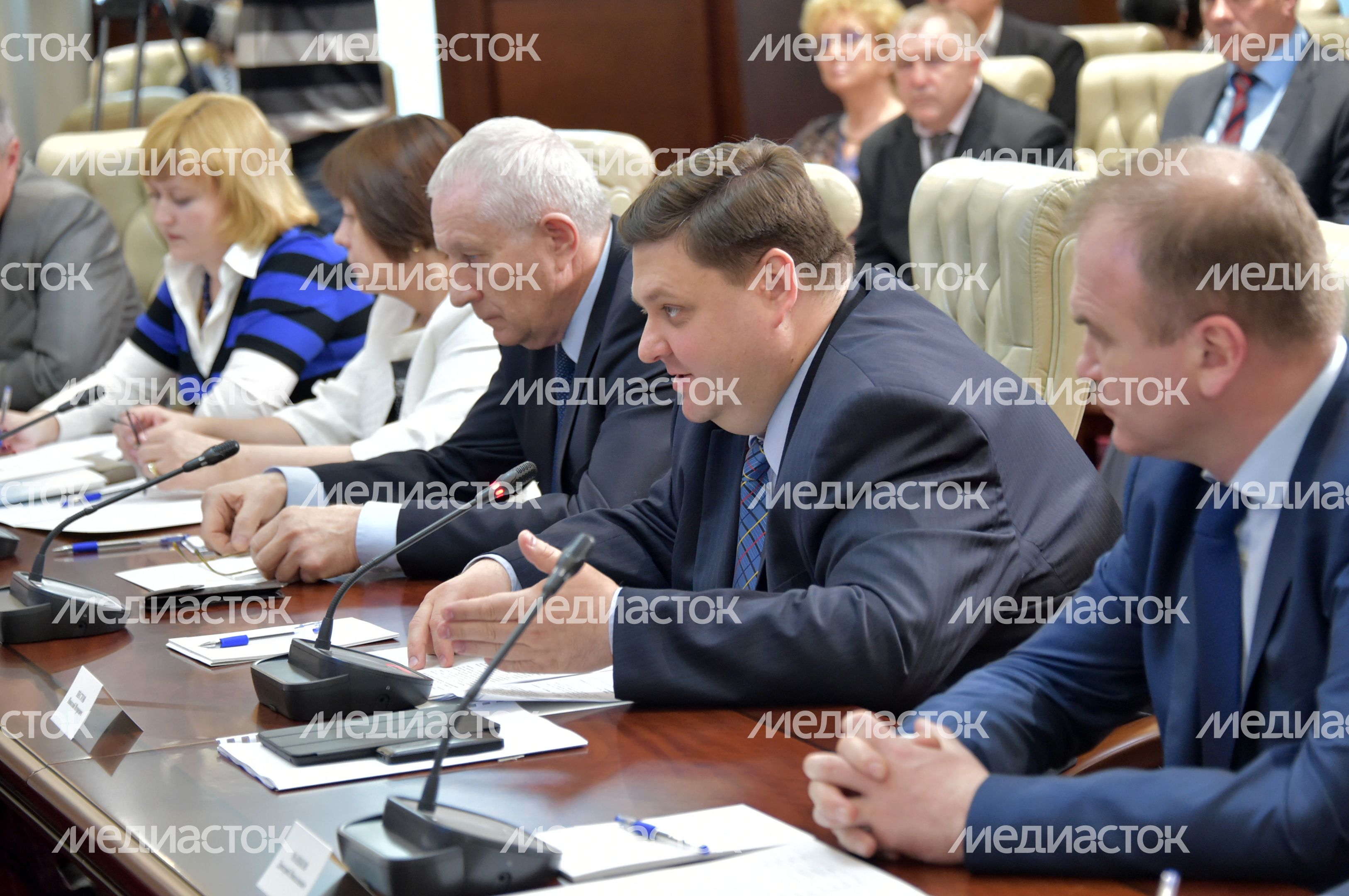 А. Воробьев провел совещание по вопросу объединения Климовска, Подольска и Подольского района