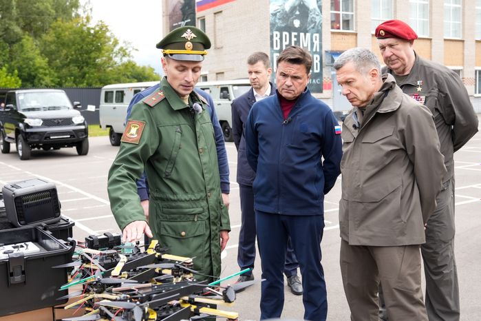 Андрей Воробьев и Владимир Соловьев посетили центр спецподготовки "Витязь" в Балашихе