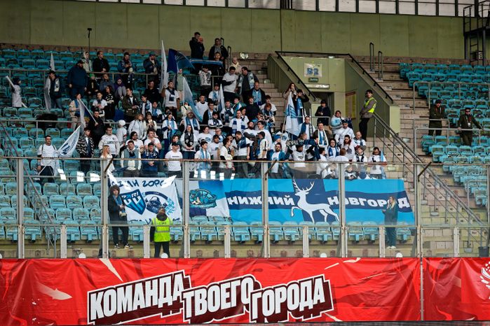 Футбольная команда «Химки» победила «Пари НН» и поднялась на 10 место в Российской премьер-лиге