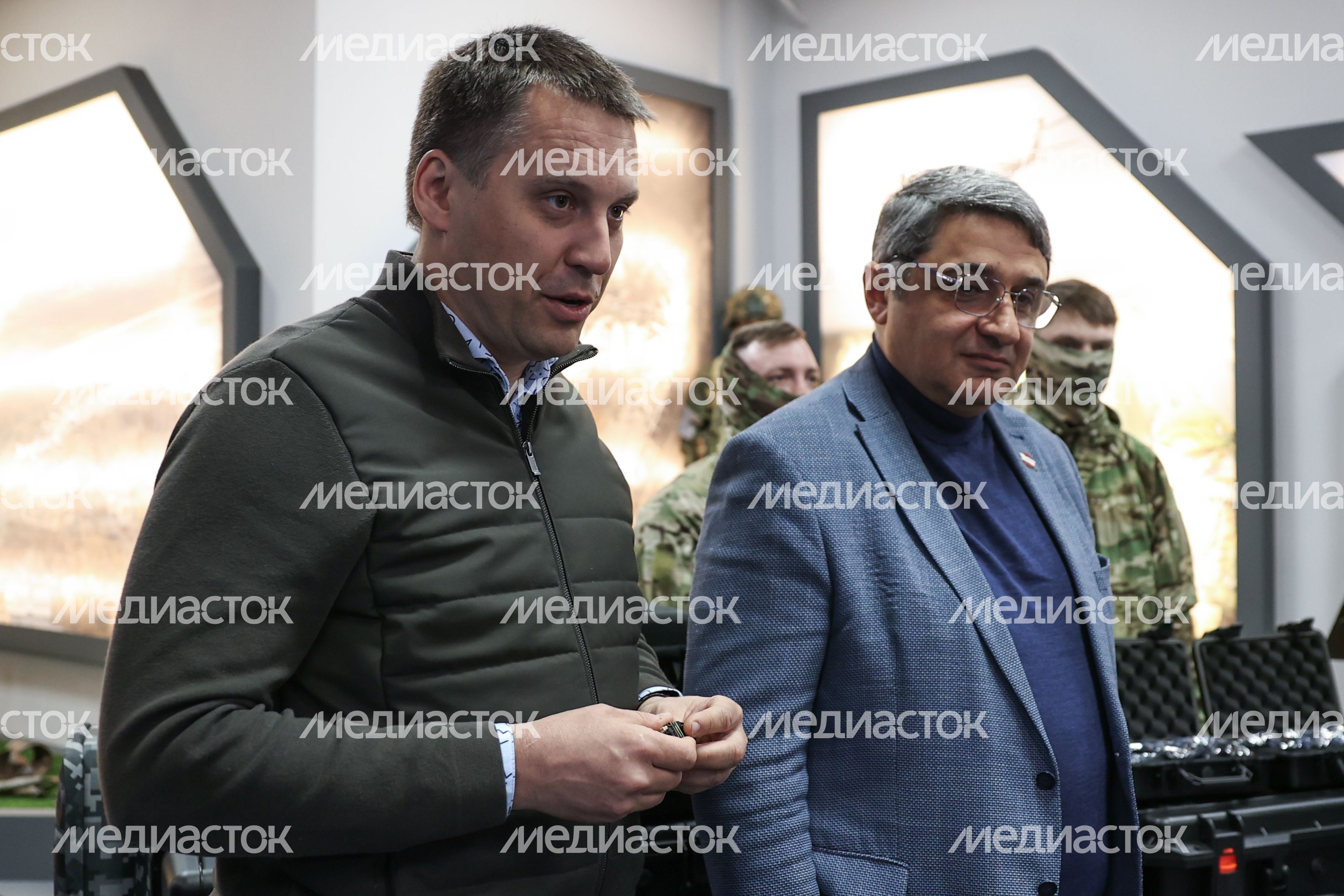 Команда губернатора Московской области передала бригаде спецназа ВДВ тепловизоры и дроны Команда губернатора Московской области передала бригаде спецназа ВДВ тепловизоры и дроны