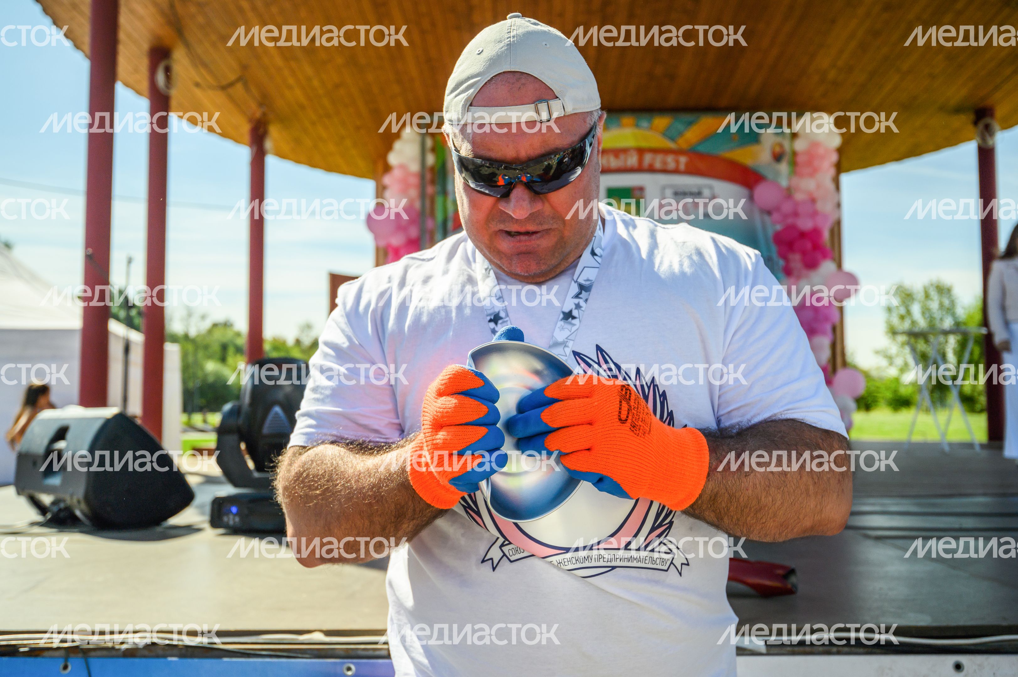 Русский Халк Сергей Агаджанян на фестивале «Нежный Fest 2024» в Бронницах Русский Халк Сергей Агаджанян на фестивале «Нежный Fest 2024» в Бронницах