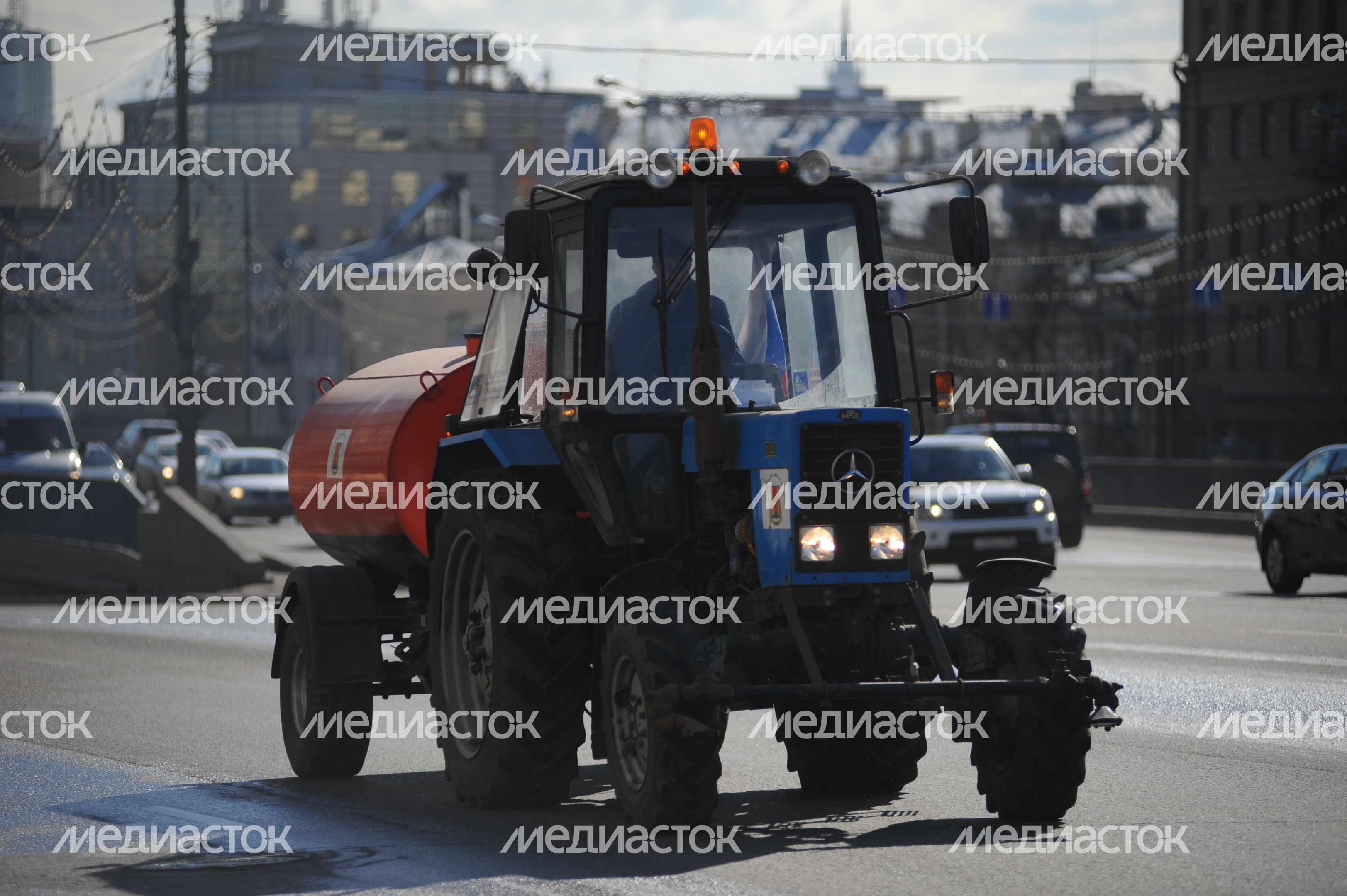 Мойка улиц и дорог Москвы Мойка улиц и дорог Москвы