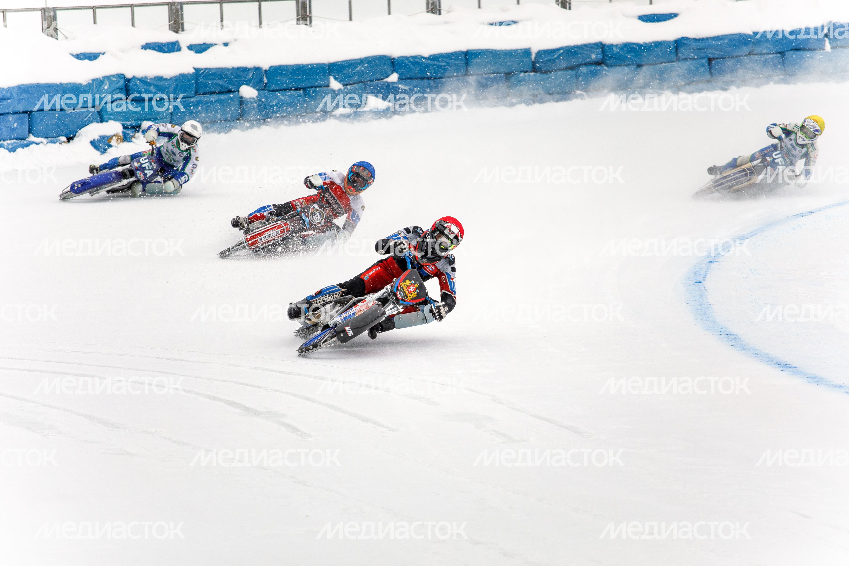 VI этап личного чемпионата России по гонкам на льду в Красногорске