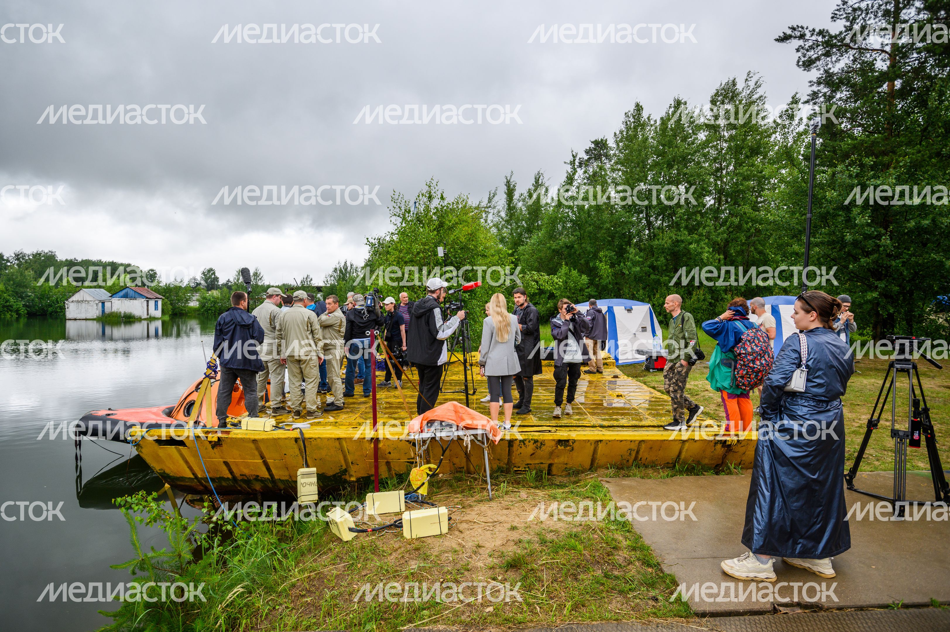 Тренировка космонавтов по действиям после посадки на воду в Ногинске