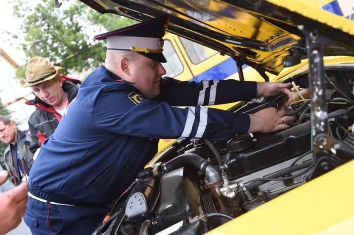 Выставка ретротехники ко Дню московского транспорта