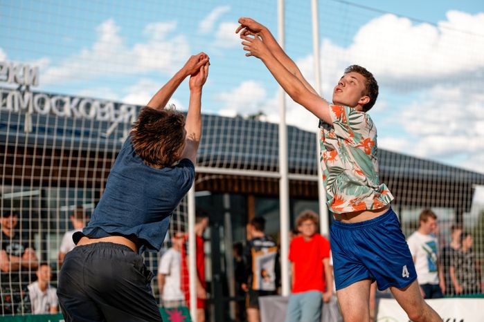 Пляжный волейбол на новой площадке «Пойма volley» в Красногорске