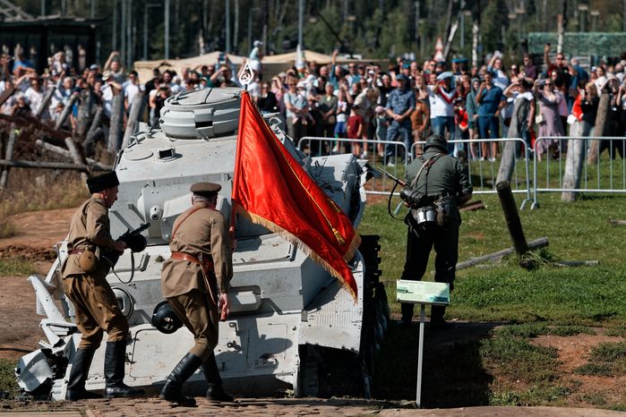 Военно-историческая реконструкция «Огненная дуга» в Одинцовском округе, посвященная Курской битве