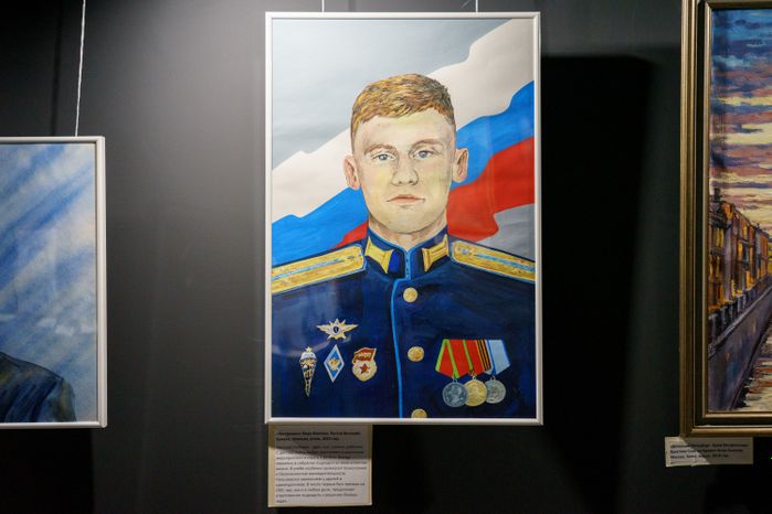 Домодедово. Молодежный центр "Победа". Выставка "Свои"