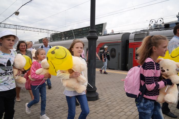 Семья из Подмосковья взяла под опеку 9 детей из ДНР