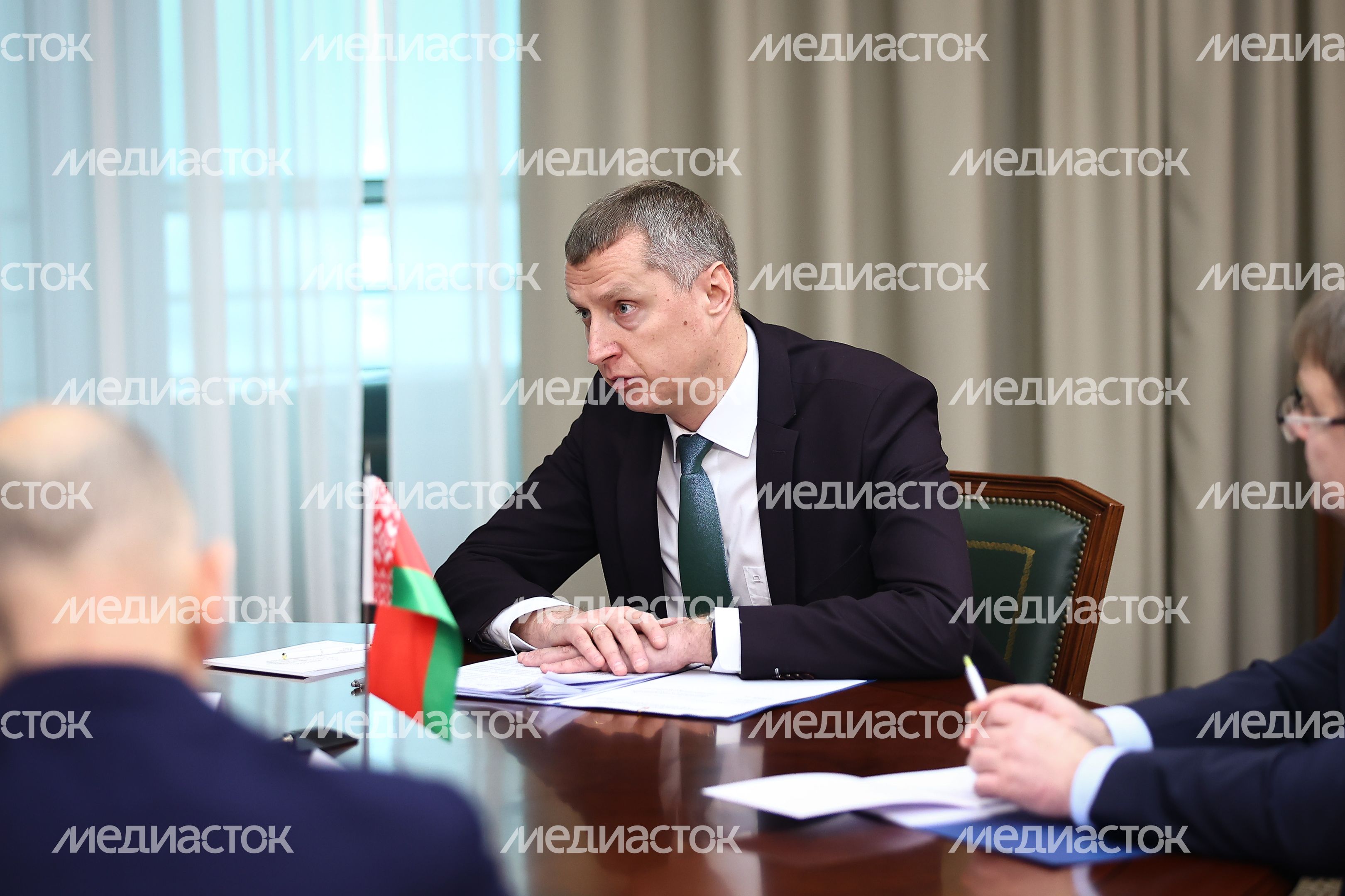 Встреча губернатора с послом Республики Беларусь Встреча губернатора с послом Республики Беларусь