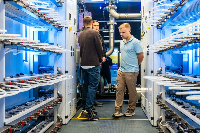Выставочный стенд на форуме по криптовалютам и блокчейн-технологиям CRYPTO SUMMIT 2025 в Одинцово