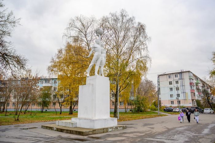 Памятник «Покорителям космоса» в Егорьевске