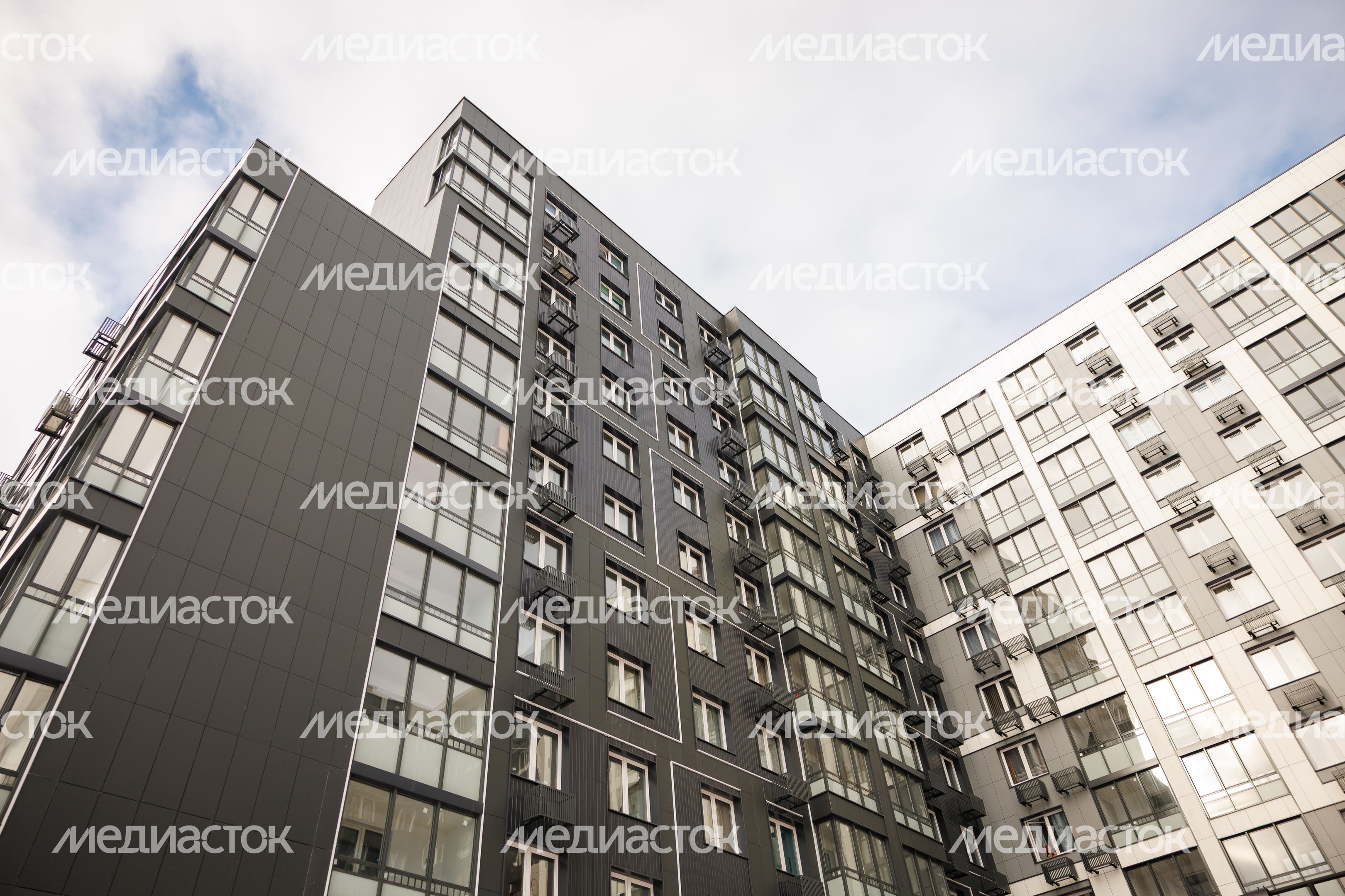 Андрей Воробьев навестил переселенцев из аварийного жилья в Сергиевом Посаде Андрей Воробьев навестил переселенцев из аварийного жилья в Сергиевом Посаде