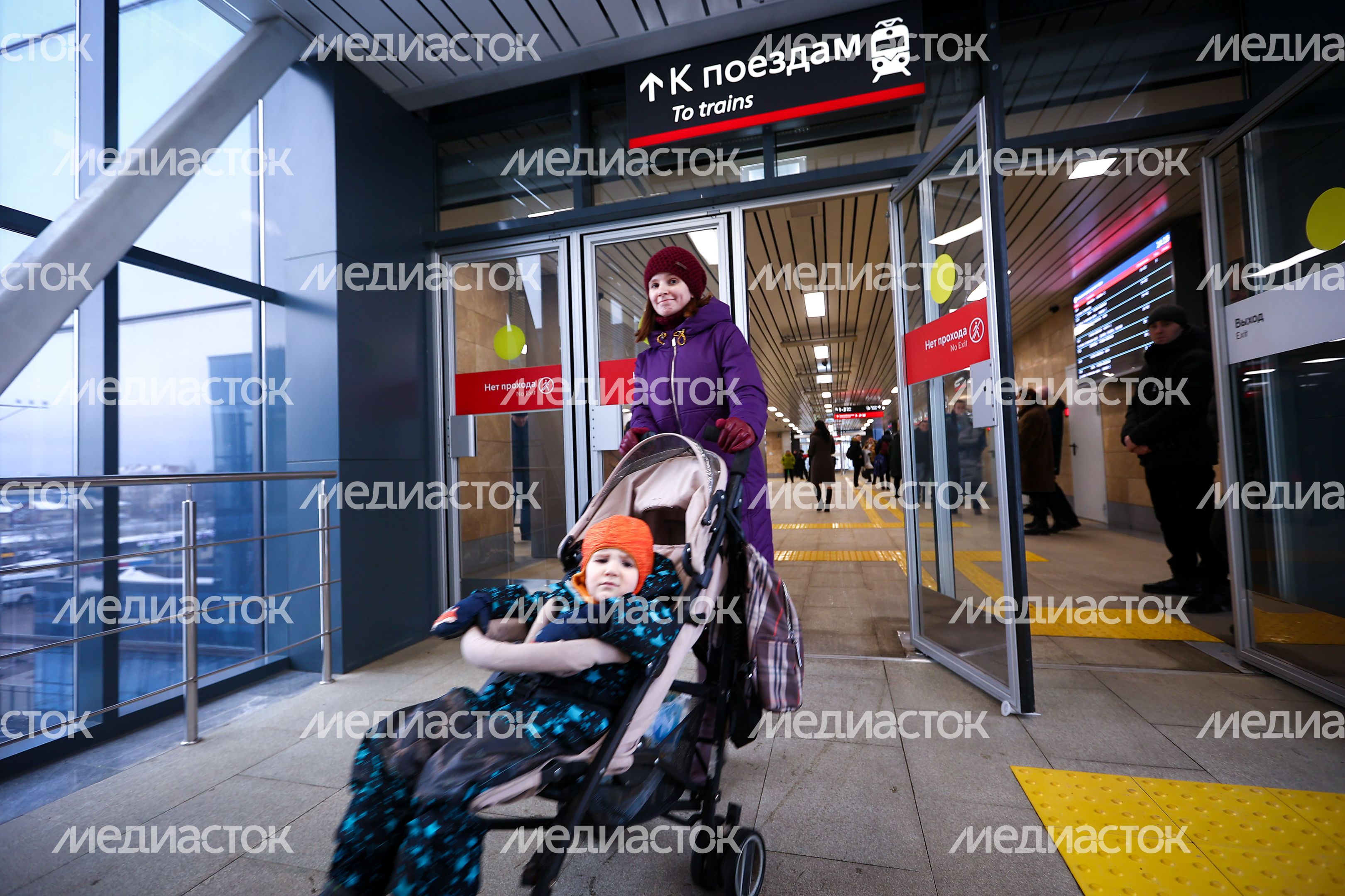 Поездка губернатора Подмосковья в электричке