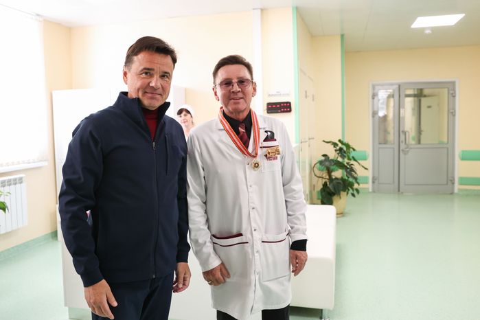 Андрей Воробьев наградил медиков в госпитале Росгвардии в Балашихе