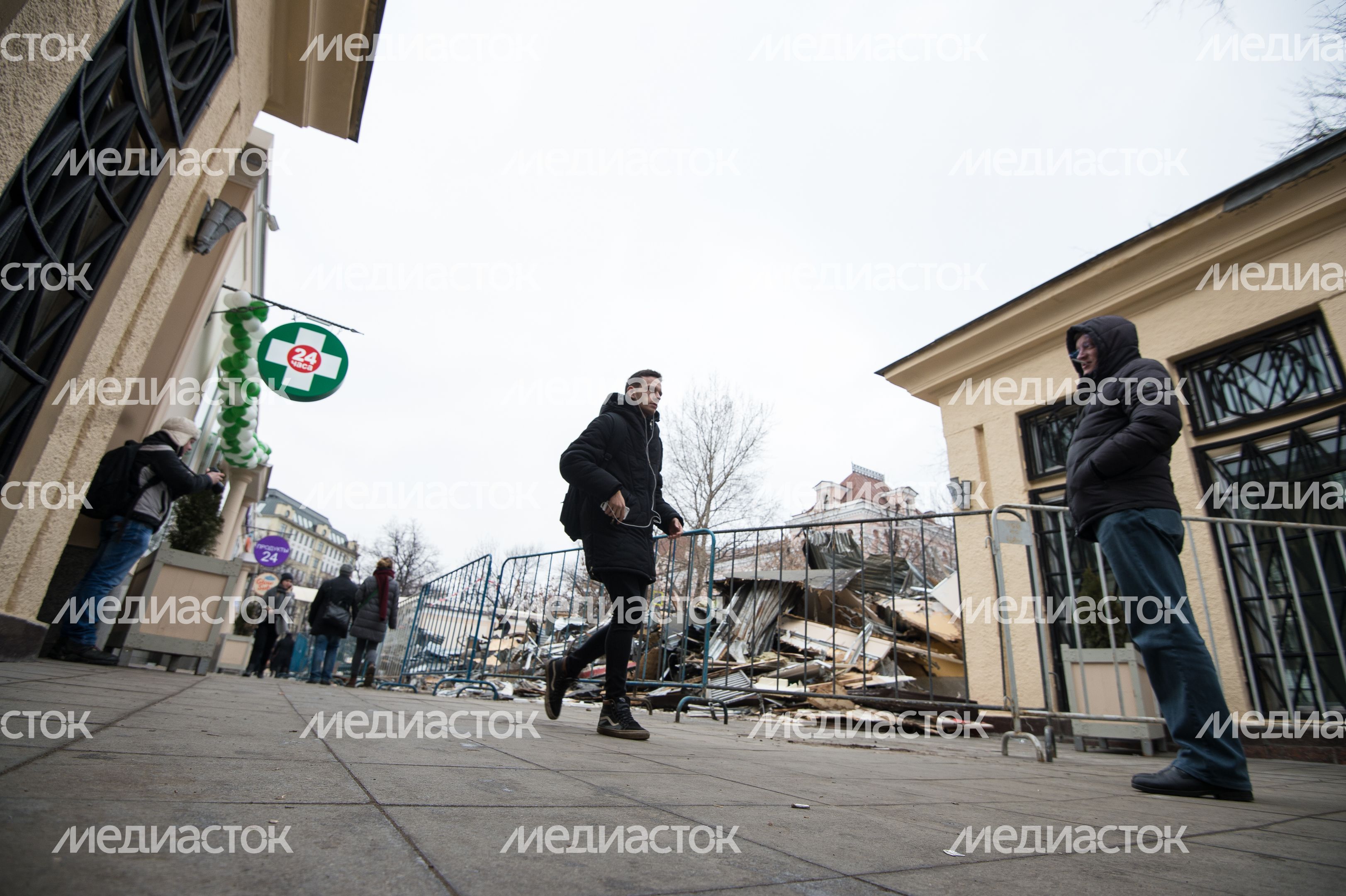 Снос самостроя у станции метро Кропоткинская в Москве