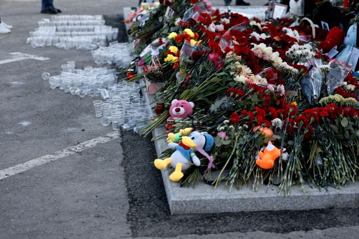Мемориал в память о жертвах теракта в «Крокус Сити Холле» в Красногорске