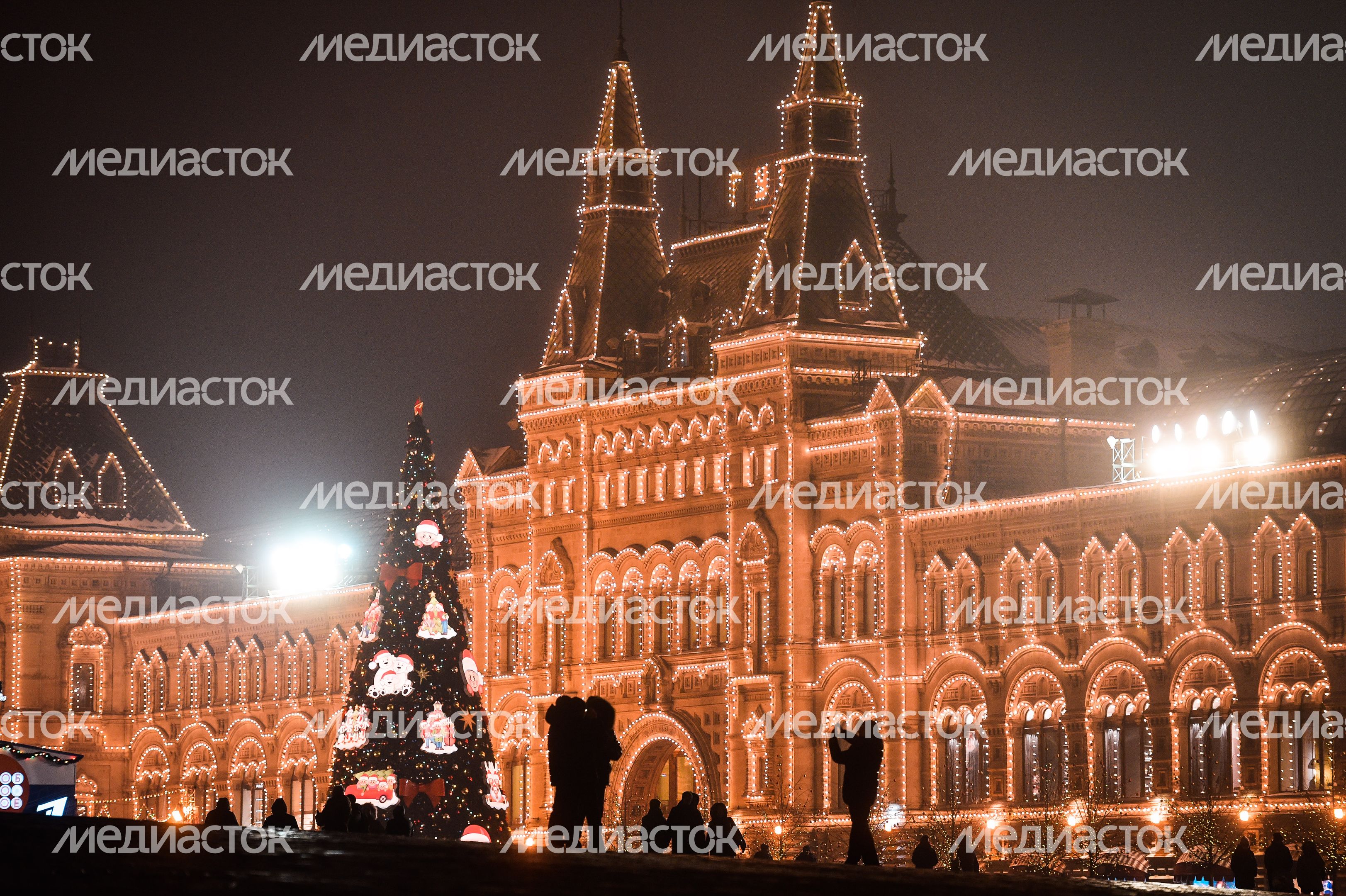 Новогодняя иллюминация в Москве