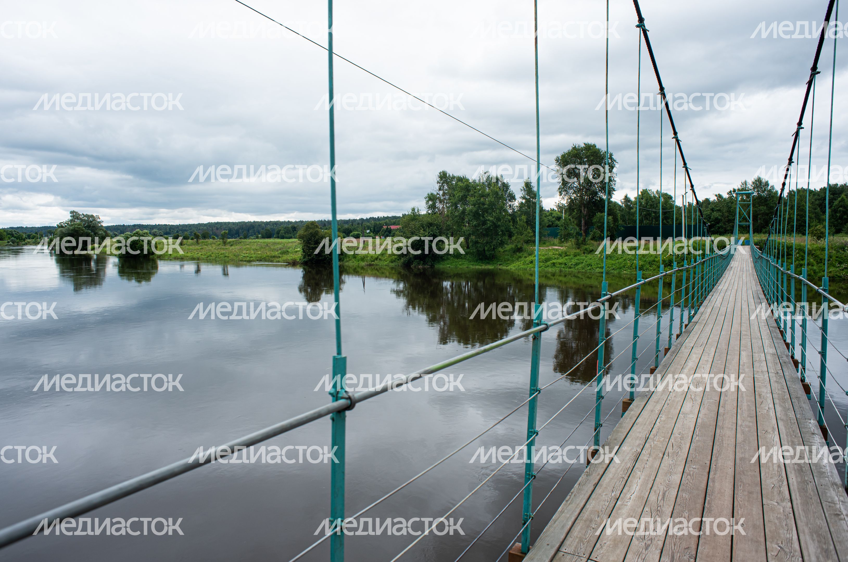 Подвесной мост у села Каринское