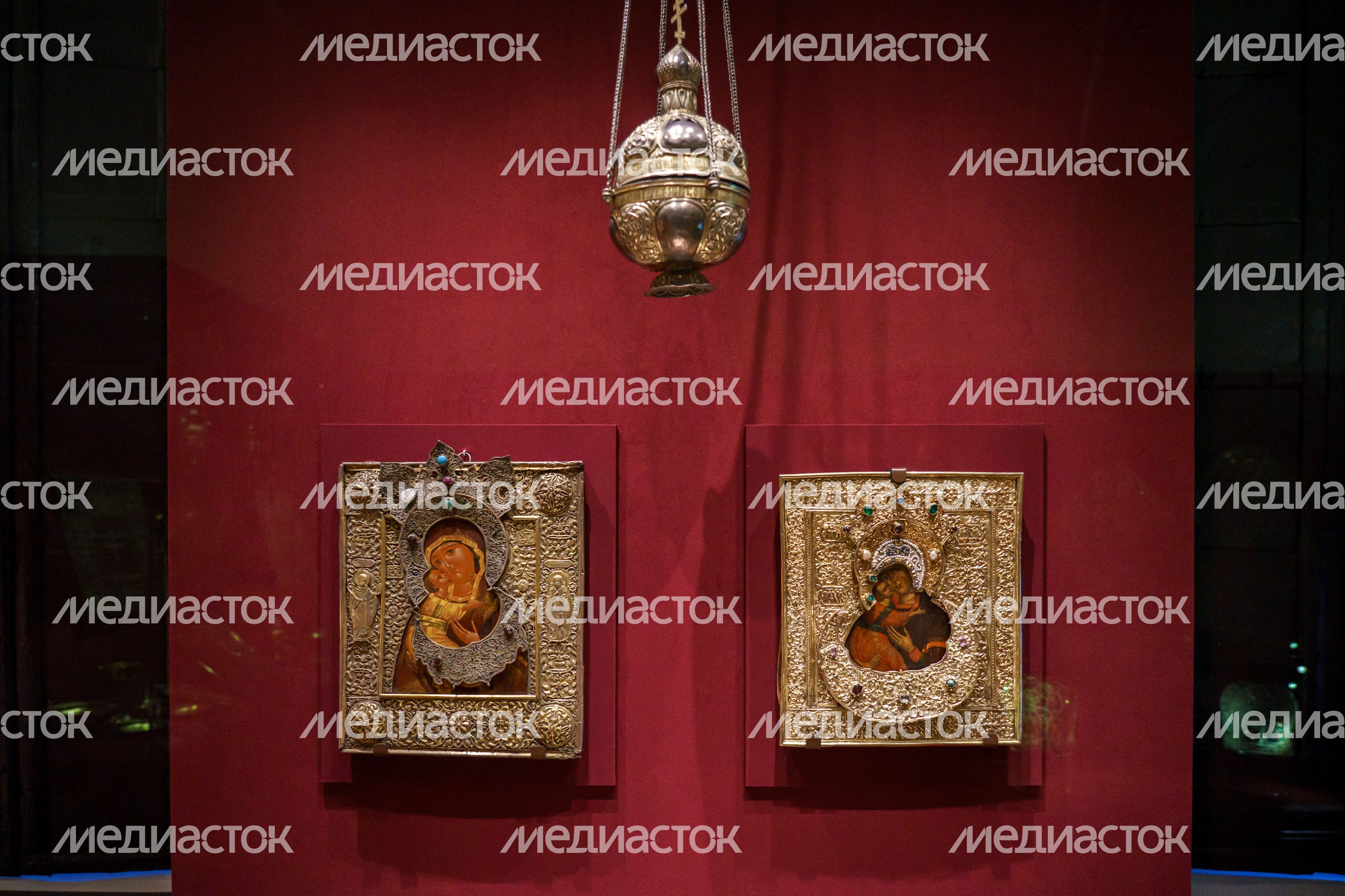 Выставка в филиале музея "Ризница Троице-Сергиевой лавры" в Сергиевом Посаде Выставка в филиале музея "Ризница Троице-Сергиевой лавры" в Сергиевом Посаде