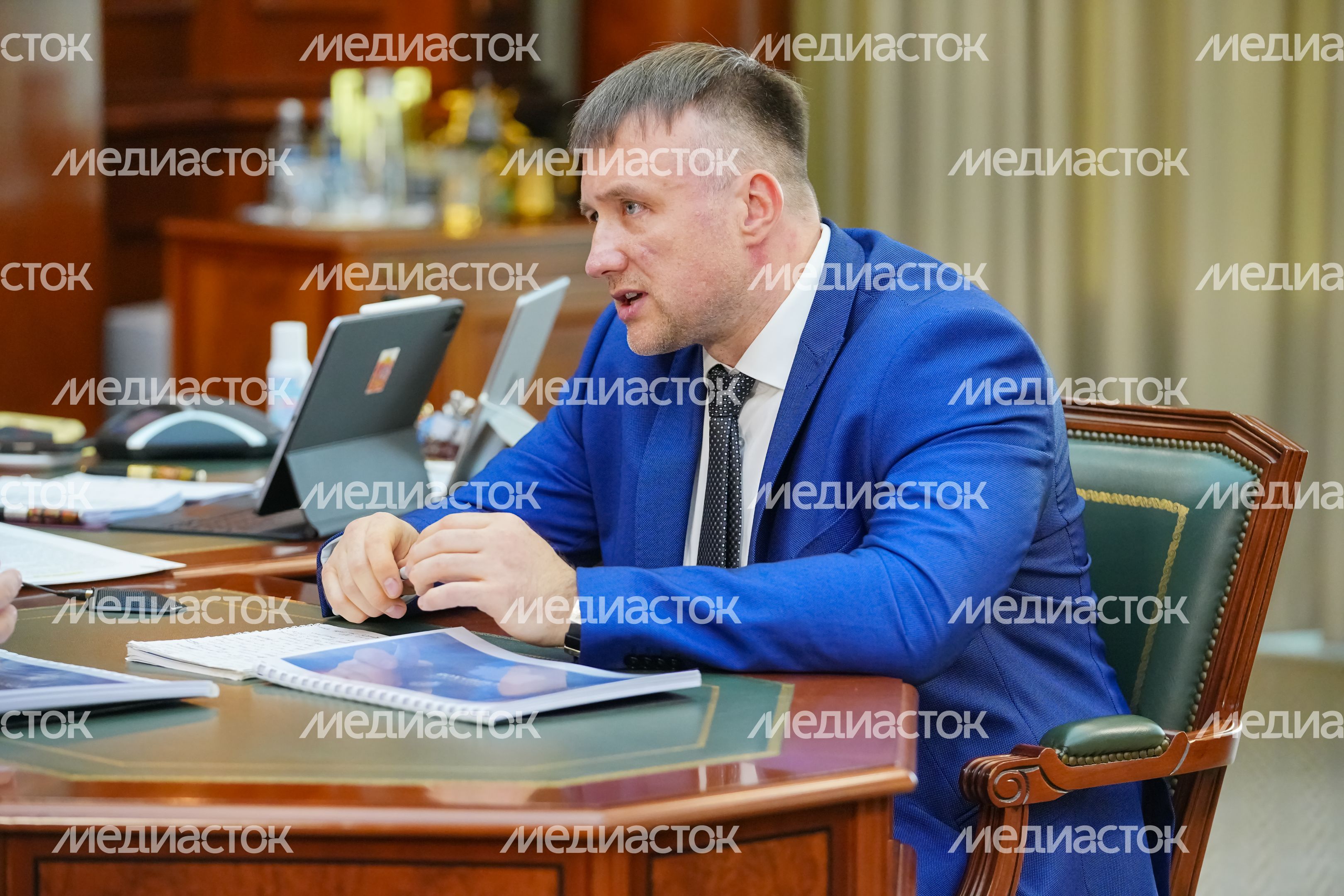 Андрей Воробьев провел рабочую встречу с главой г.о. Серпухов Алексеем Шимко