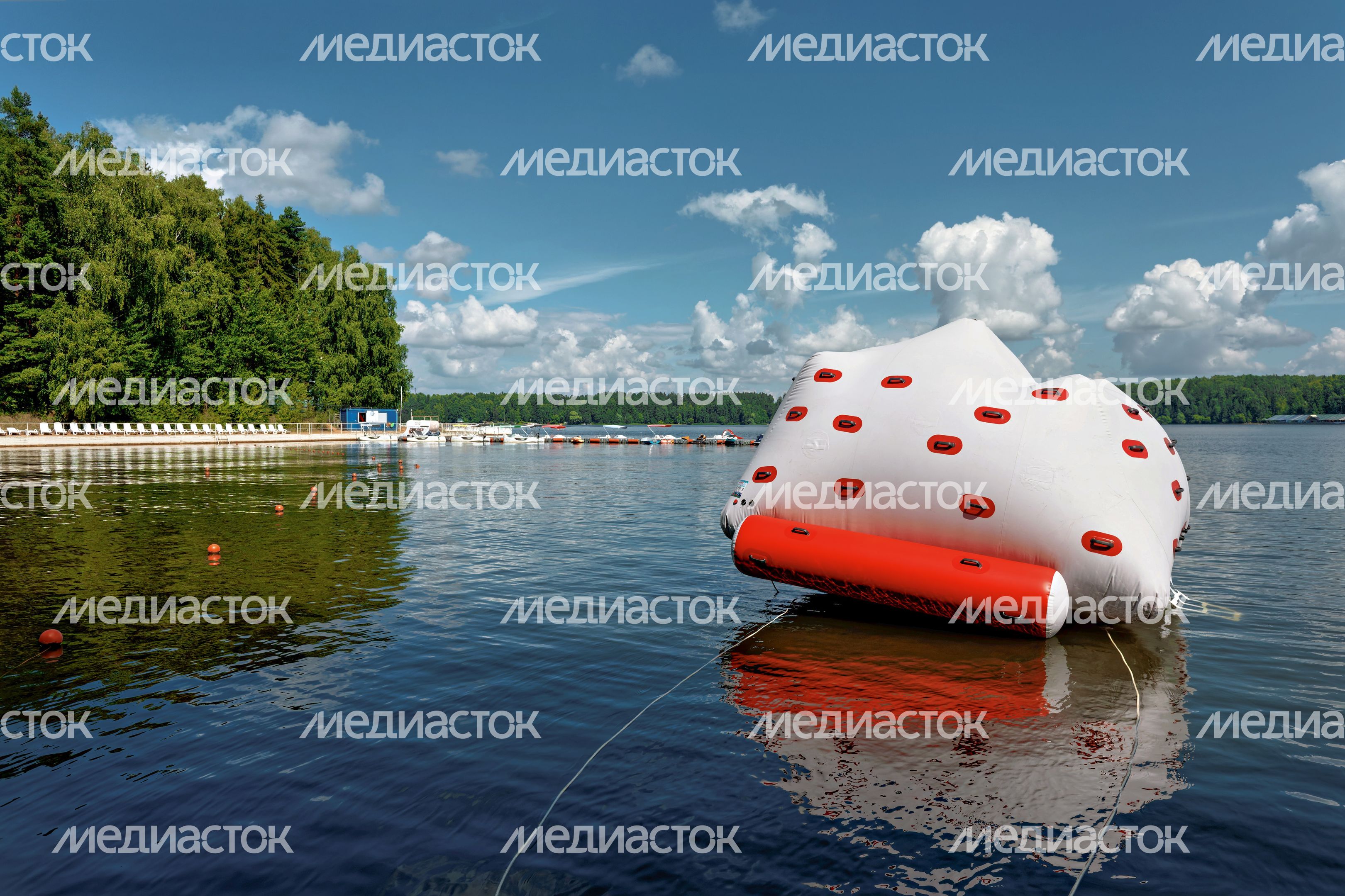 Комфортный отдых на пляже в загородном отеле «Истра» на Истринском водохранилище