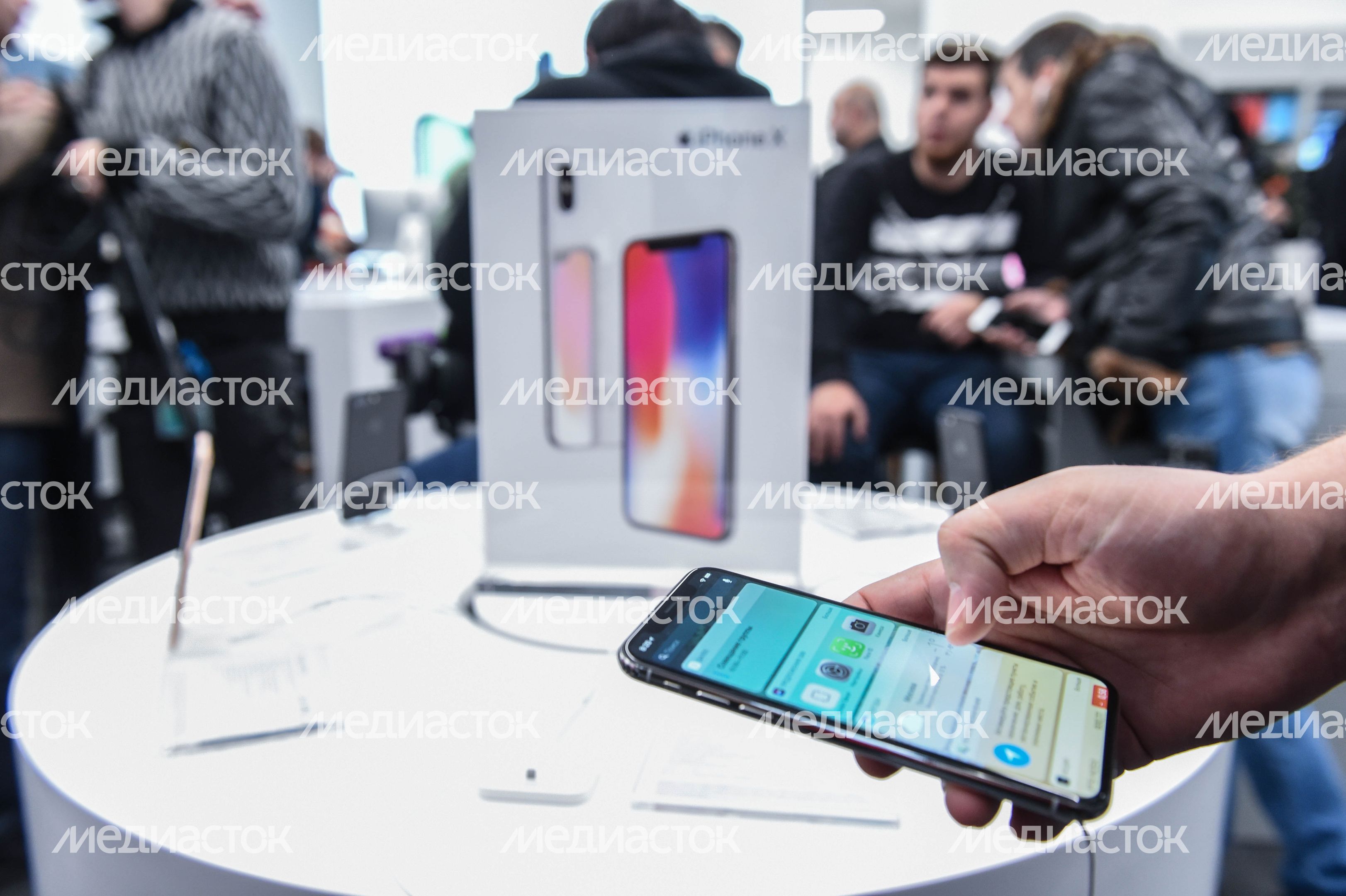 Старт продаж iPhone X в Москве