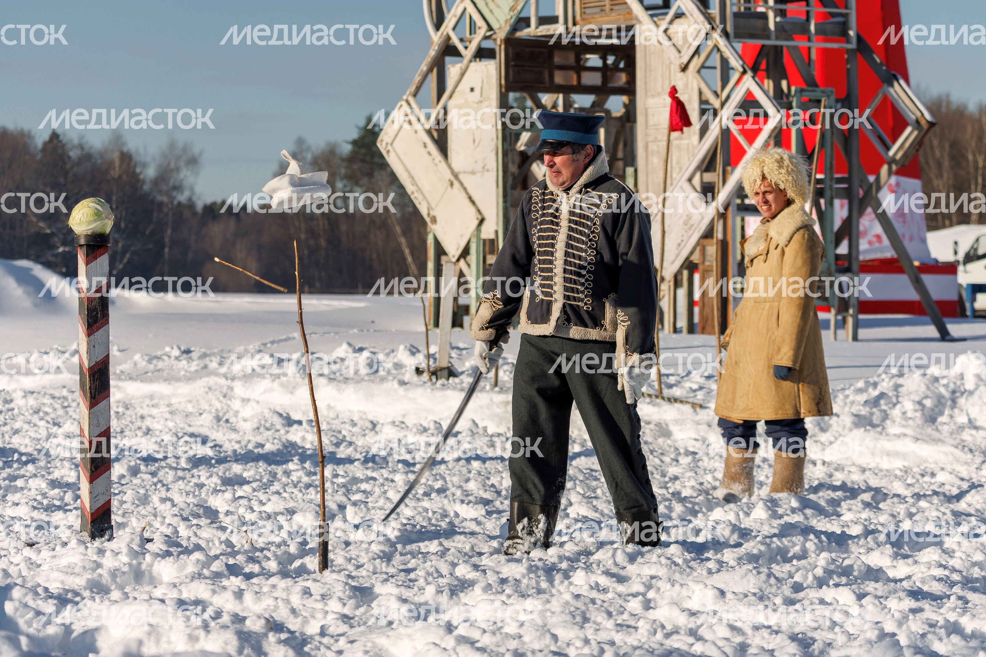 Конное шоу на Главной Масленице в Горках Ленинских Конное шоу на Главной Масленице в Горках Ленинских