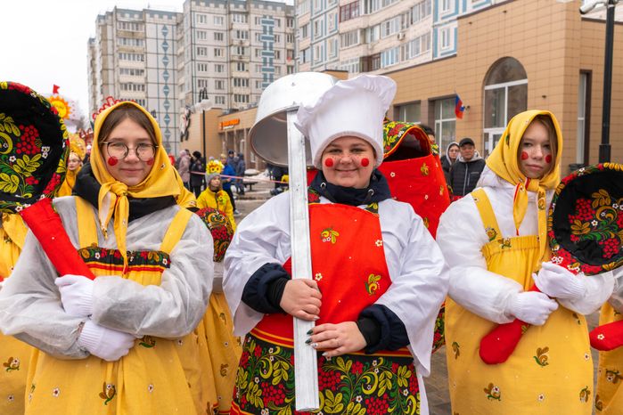 Новогодний уличный карнавал в Клину