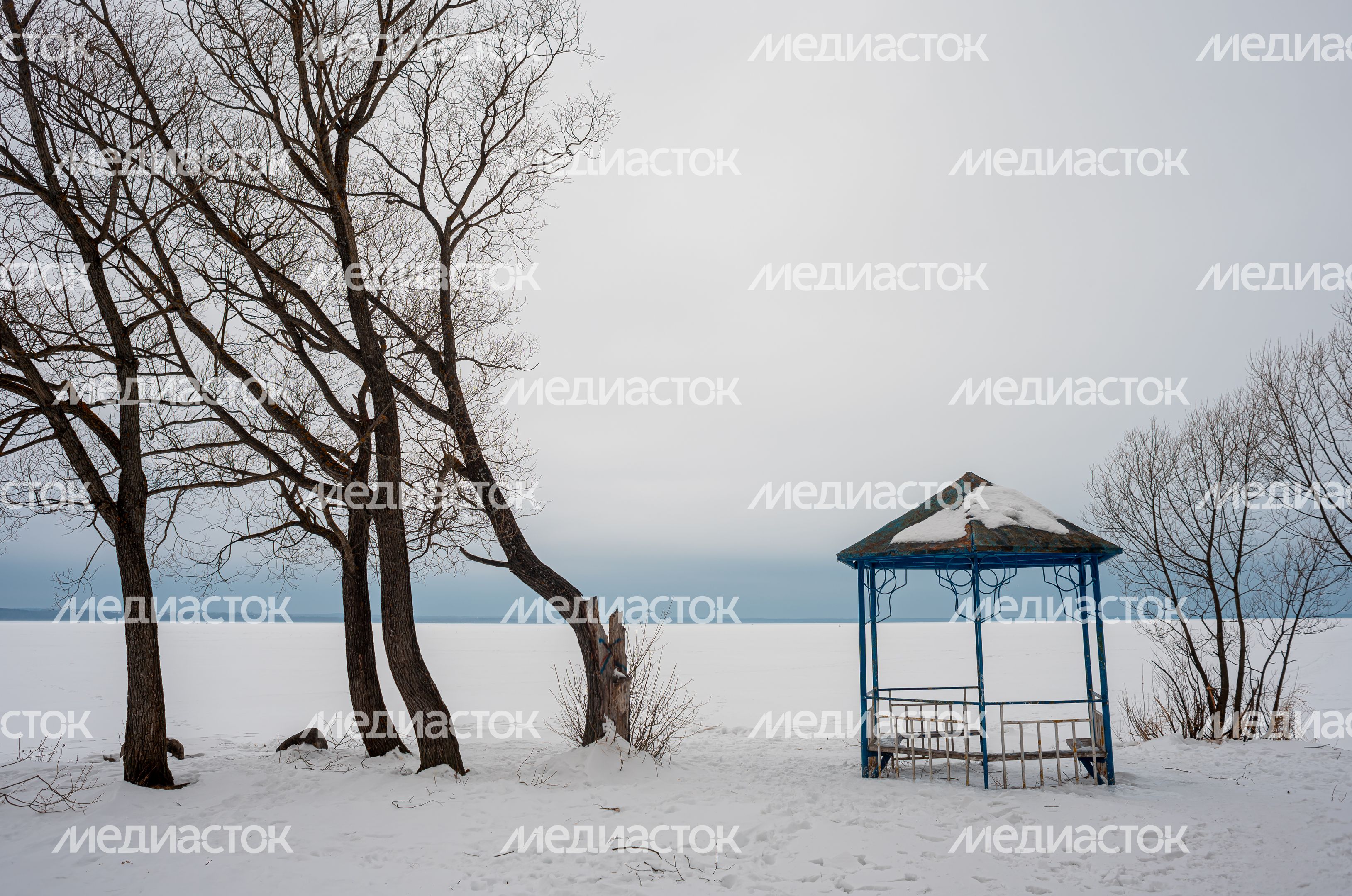Зимние виды озера Плещеево