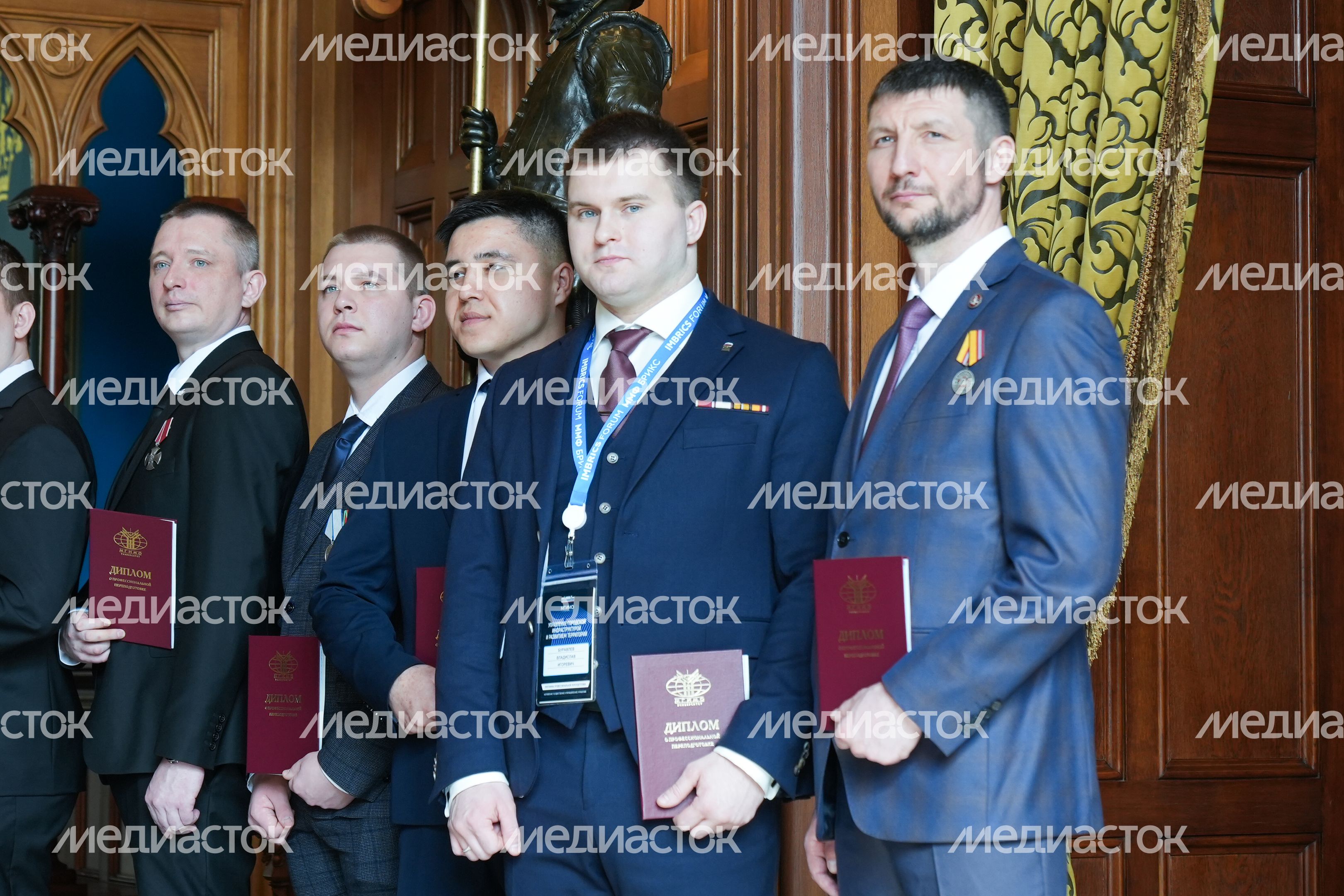 В МИДе вручили дипломы ветеранам СВО, прошедшим обучение для работы на госслужбе В МИДе вручили дипломы ветеранам СВО, прошедшим обучение для работы на госслужбе