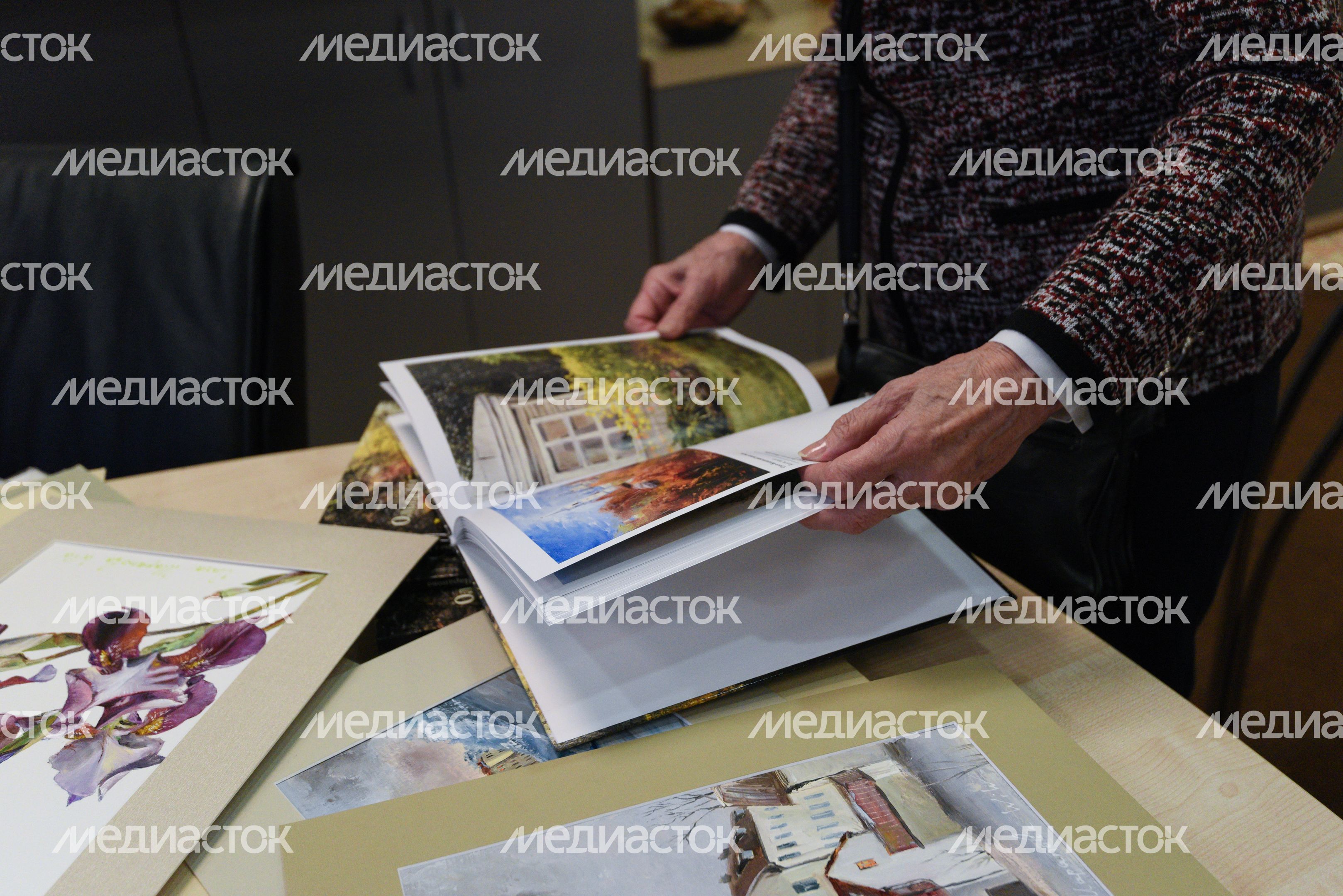 Открытие выставки «Европейские улицы» художника Ольги Шараповой в Москве