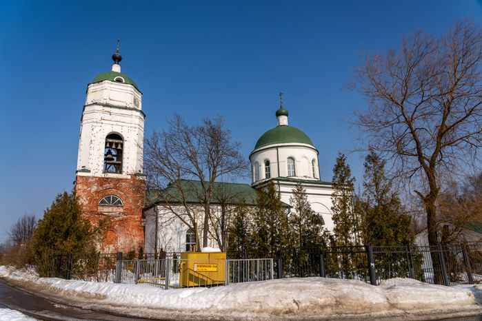 Церковь Троицы Живоначальной (Троицкий храм) в деревне Троице-Сельцо округа Мытищи