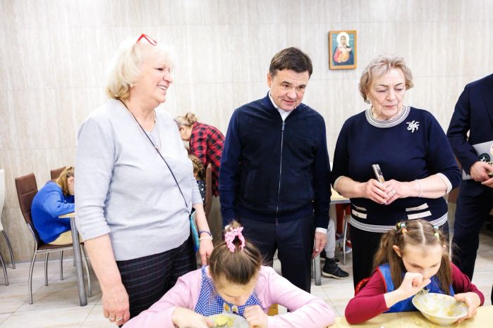 Андрей Воробьев посетил детское отделение Семейного центра им. А.И. Мещерякова