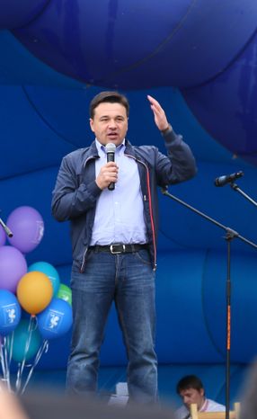 Андрей Воробьев посетил журавлиный заказник в Талдомском районе