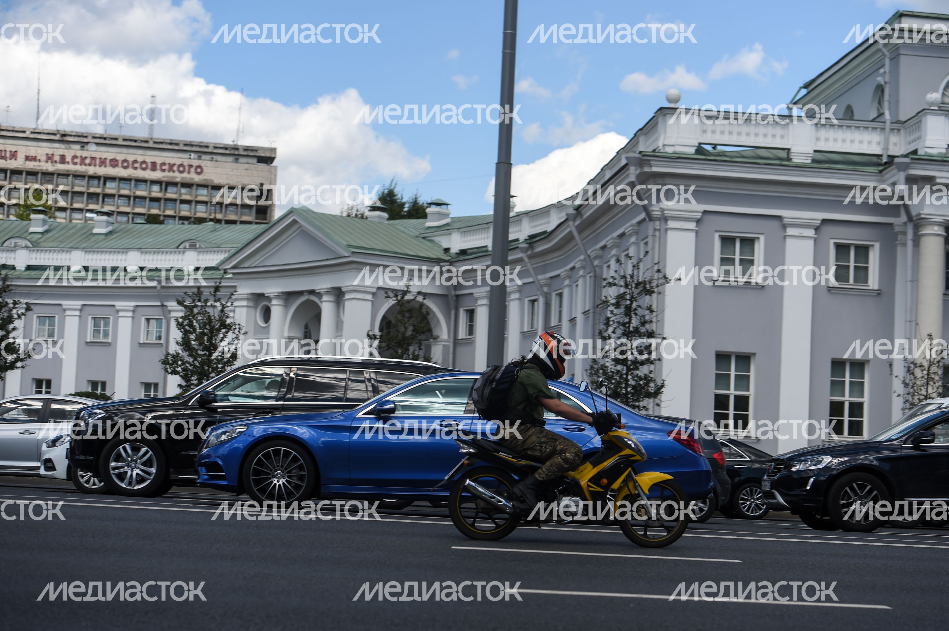 Мотоциклисты на улицах Москвы