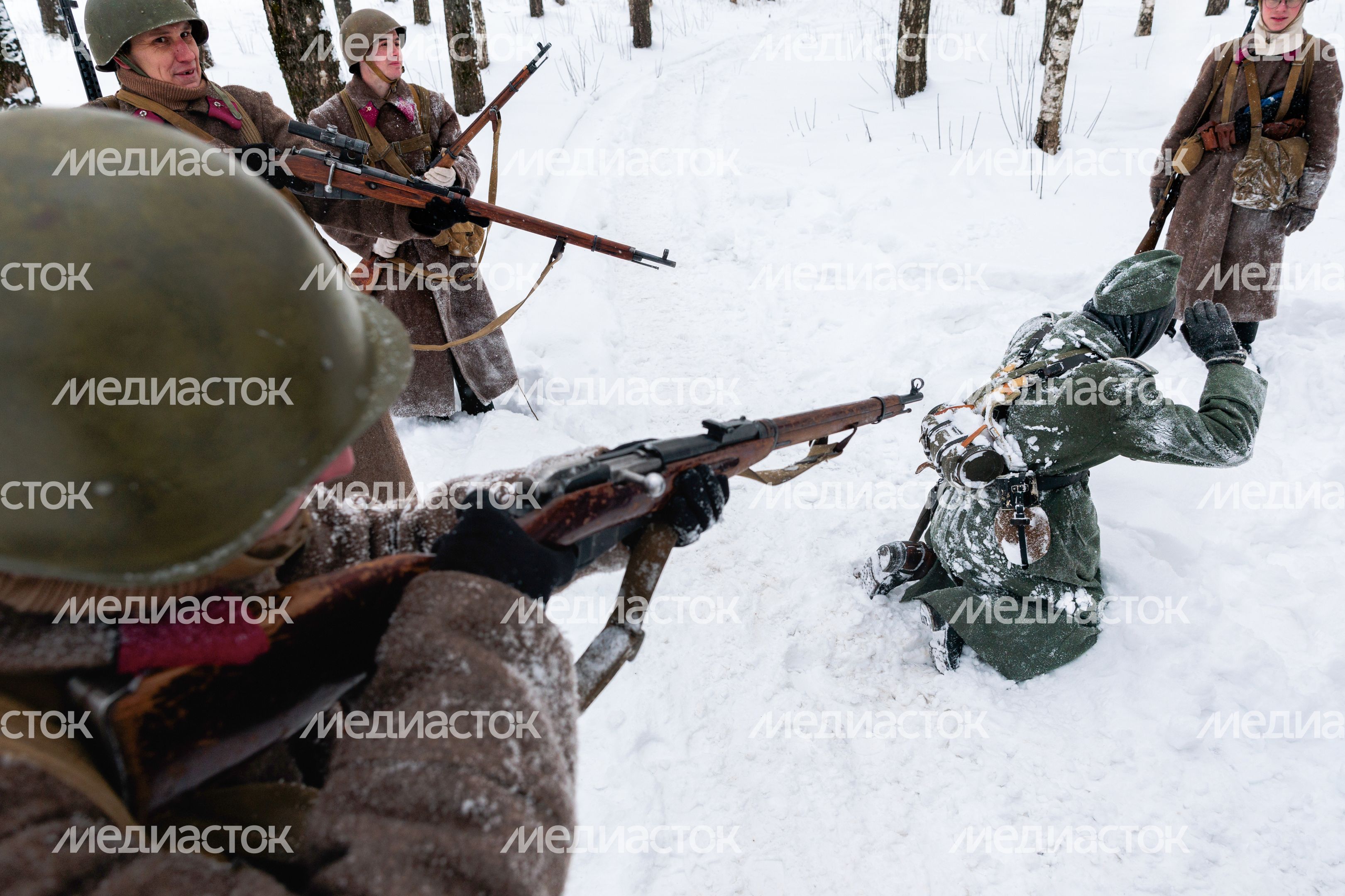 Военно-историческая реконструкция "Бои под Клином" Военно-историческая реконструкция "Бои под Клином"
