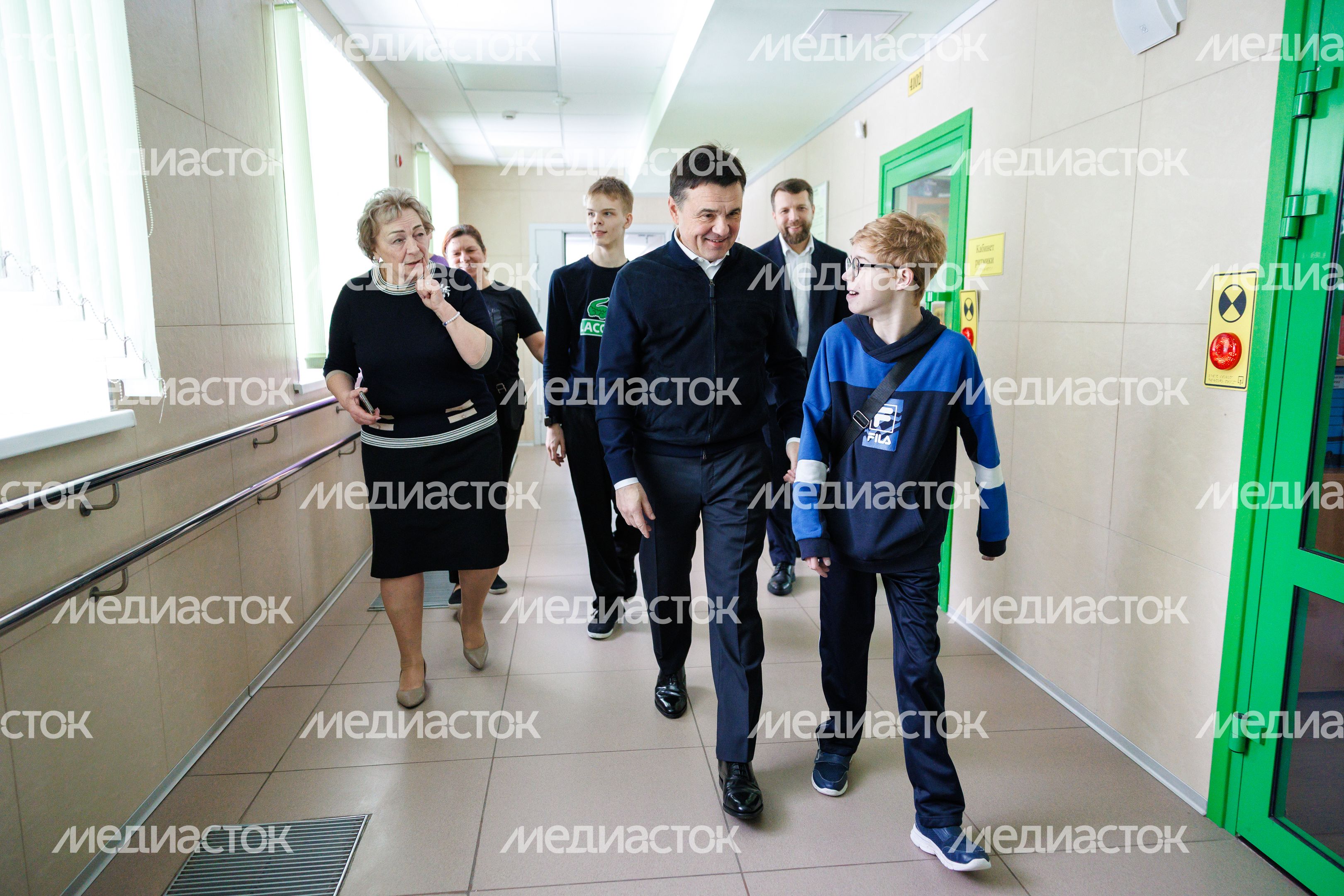 Андрей Воробьев посетил детское отделение Семейного центра им. А.И. Мещерякова Андрей Воробьев посетил детское отделение Семейного центра им. А.И. Мещерякова