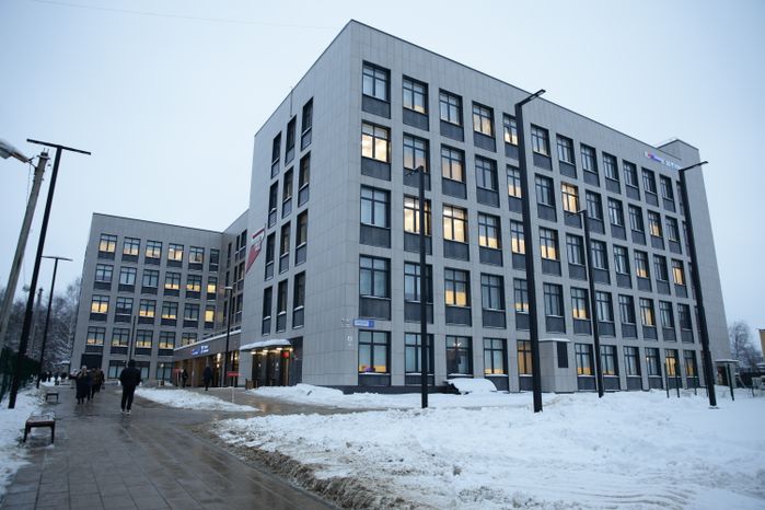 Центральная городская поликлиника в Лобне на 600 посещений в смену