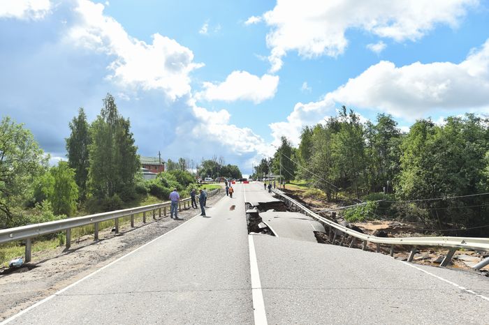 Последствия прорыва дамбы в Рузе