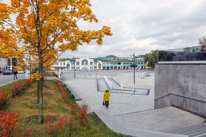 Фонтанная площадь в городе Ногинске осенью