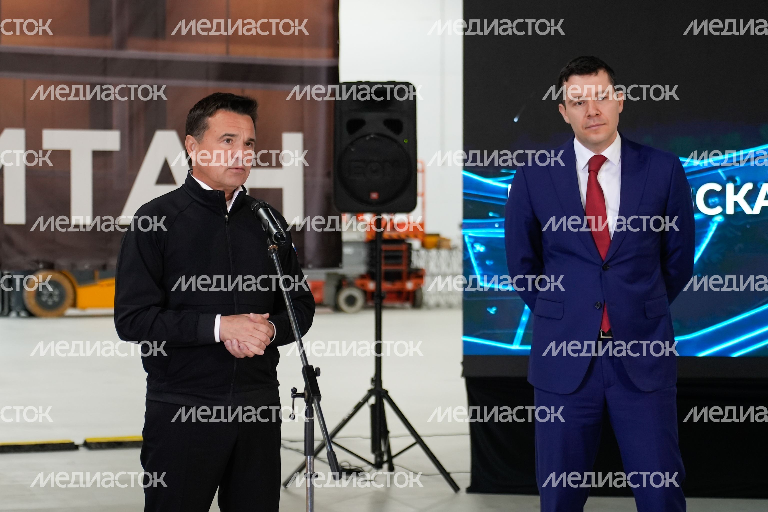 Андрей Воробьев и Антон Алиханов запустили первый производственный корпус ГИП "Титан" в Ленинском г.о. Андрей Воробьев и Антон Алиханов запустили первый производственный корпус ГИП "Титан" в Ленинском г.о.
